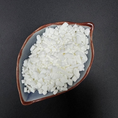1,2,3-benzotriazol ((BTA), witte naaldvormige kristallen, gebruikt als roestvermijdend middel, vloeistof tegen bevriezing, antioxidant additief