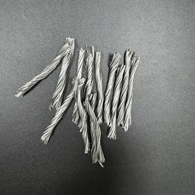 Sterk combinatievermogen PP-vezel Twisted Bunchy-vorm voor betere dispersie in crackbestendige mengsels